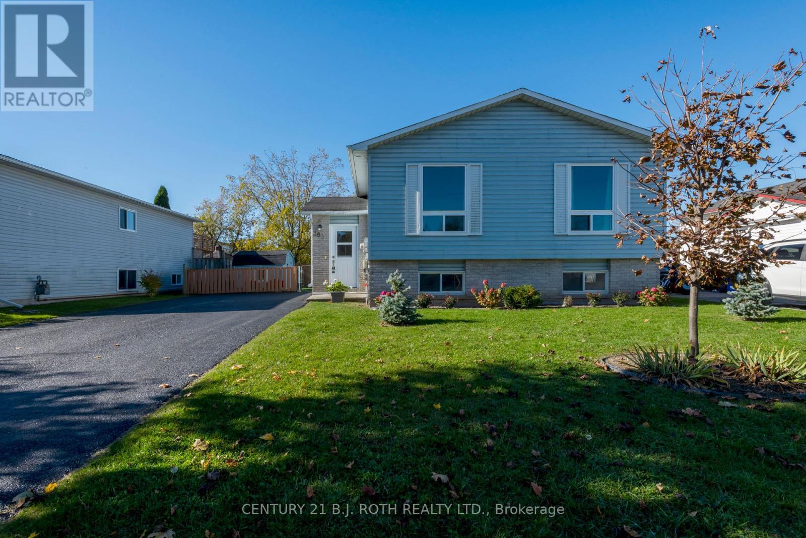 383 High Street, Orillia, Ontario  L3V 4X6 - Photo 1 - S14112002