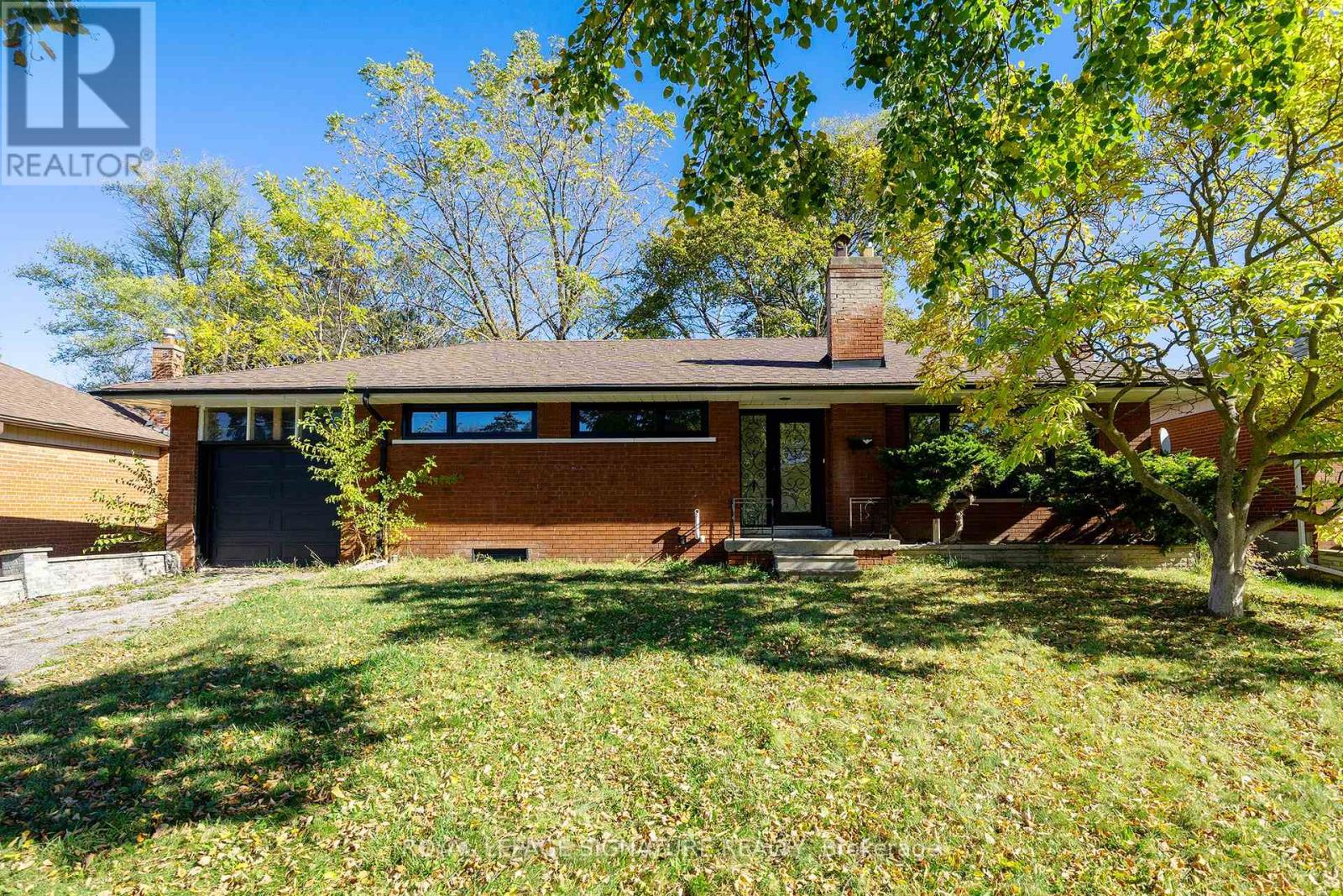 120 Earlton Road, Toronto, Ontario  M1T 2R6 - Photo 2 - E14089666