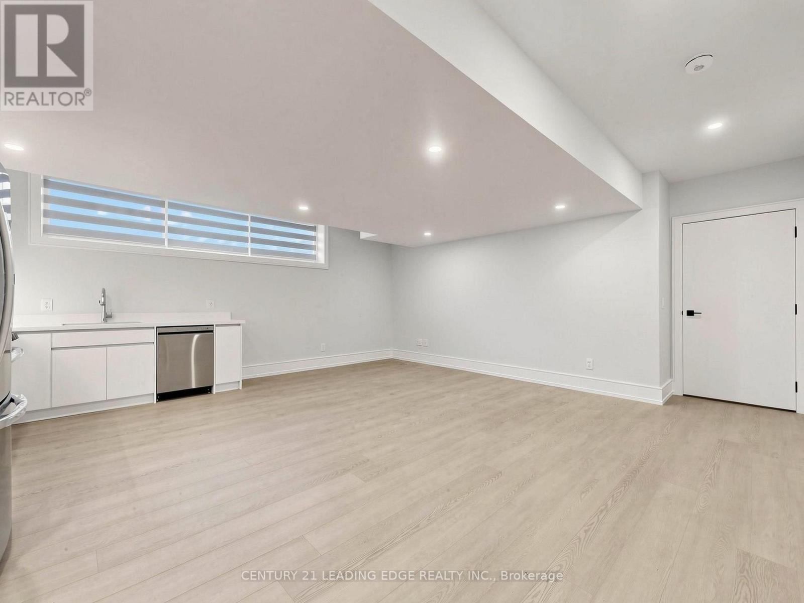 5b - 170 Dixon Road, Toronto, Ontario  M9P 2L8 - Photo 8 - W14111868