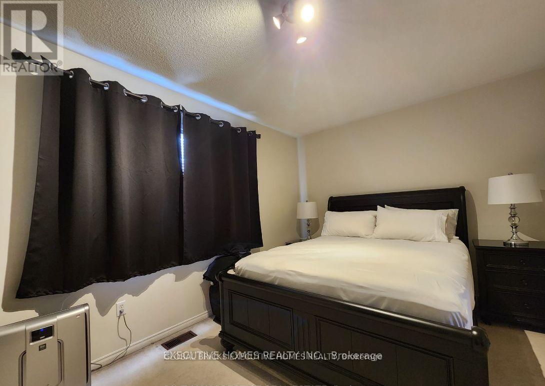 6256 Avonhurst Drive N, Mississauga, Ontario  L5N 7V2 - Photo 19 - W14111870