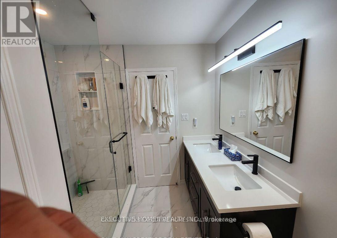 6256 Avonhurst Drive N, Mississauga, Ontario  L5N 7V2 - Photo 20 - W14111870