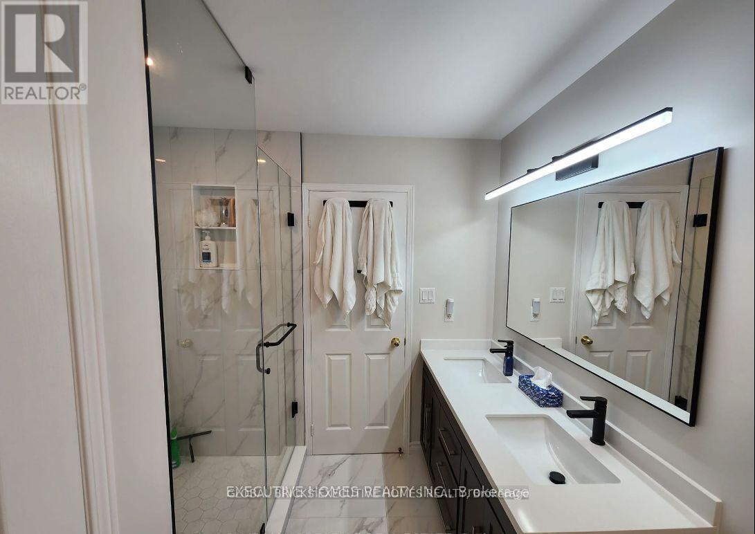 6256 Avonhurst Drive N, Mississauga, Ontario  L5N 7V2 - Photo 22 - W14111870