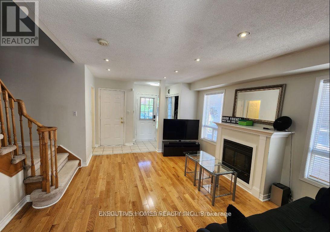 6256 Avonhurst Drive N, Mississauga, Ontario  L5N 7V2 - Photo 8 - W14111870