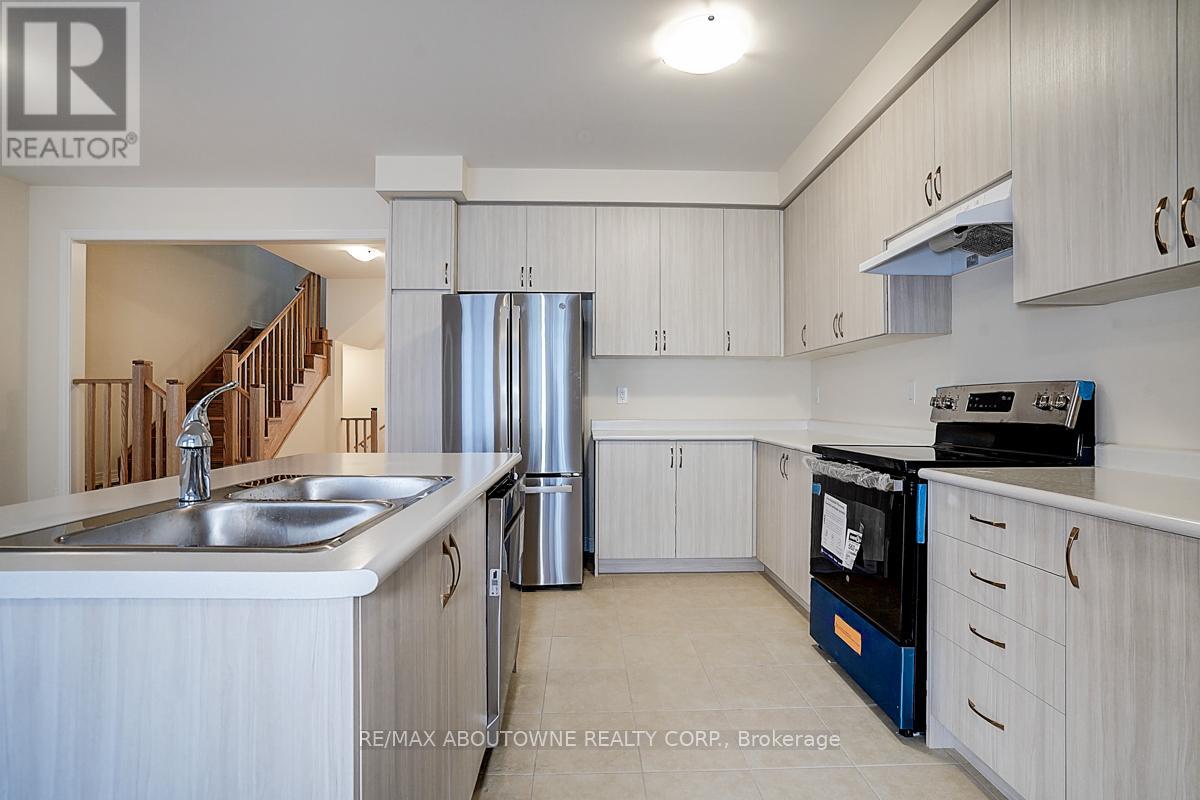 3175 Crystal Drive, Oakville, Ontario  L6M 0W8 - Photo 11 - W14111898
