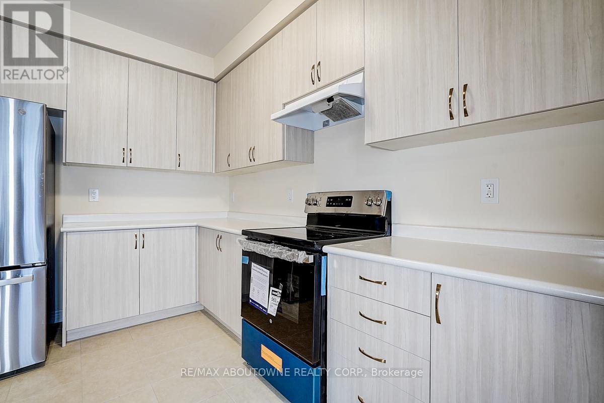3175 Crystal Drive, Oakville, Ontario  L6M 0W8 - Photo 12 - W14111898