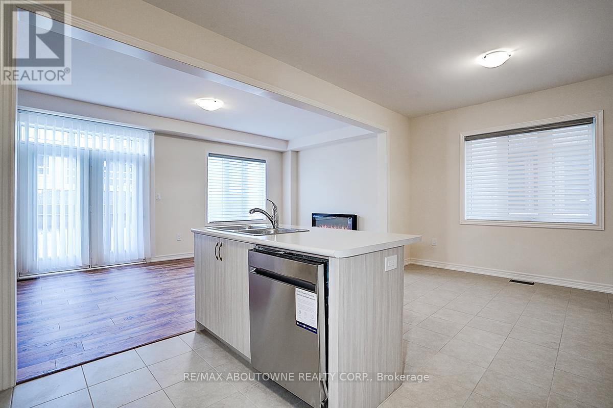 3175 Crystal Drive, Oakville, Ontario  L6M 0W8 - Photo 13 - W14111898