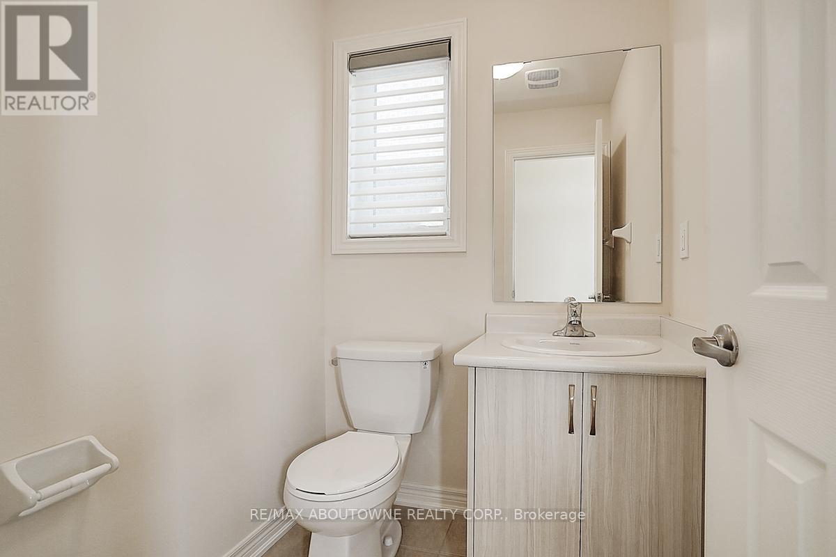 3175 Crystal Drive, Oakville, Ontario  L6M 0W8 - Photo 4 - W14111898