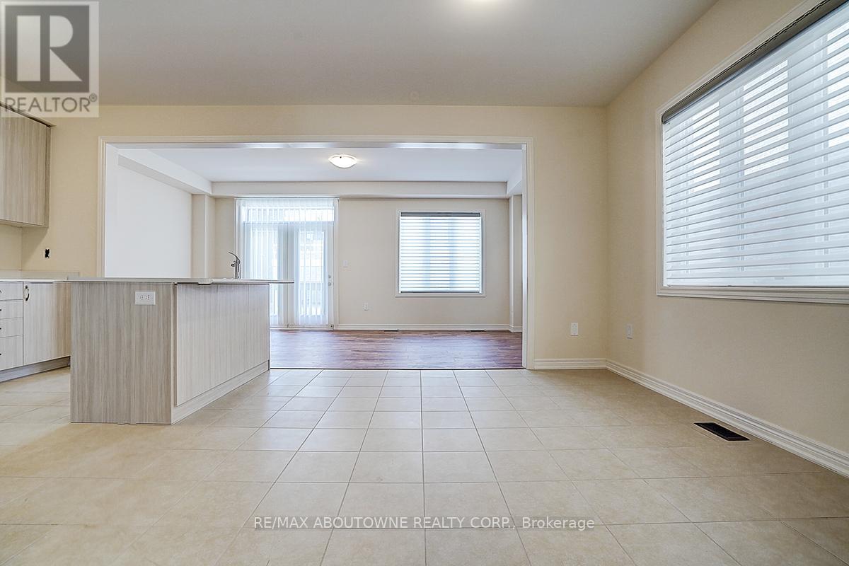 3175 Crystal Drive, Oakville, Ontario  L6M 0W8 - Photo 7 - W14111898