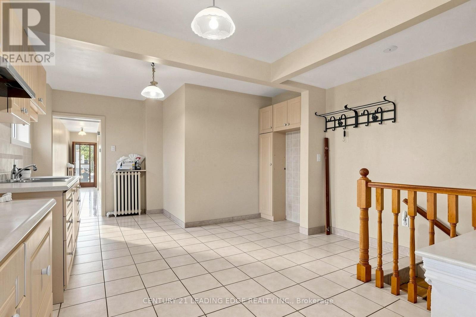 180 Gilbert Avenue, Toronto, Ontario  M6E 4W5 - Photo 11 - W14111942