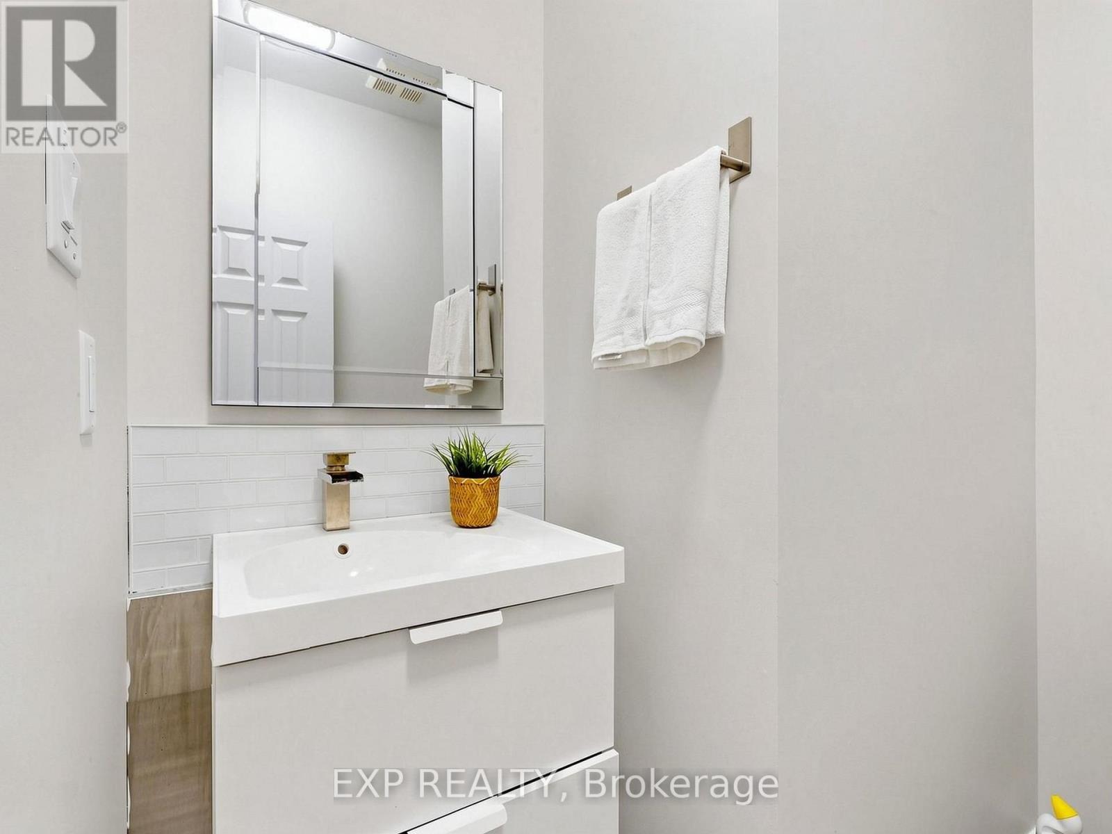 49 Harbourtown Crescent, Brampton, Ontario  L6V 4P6 - Photo 17 - W14111946
