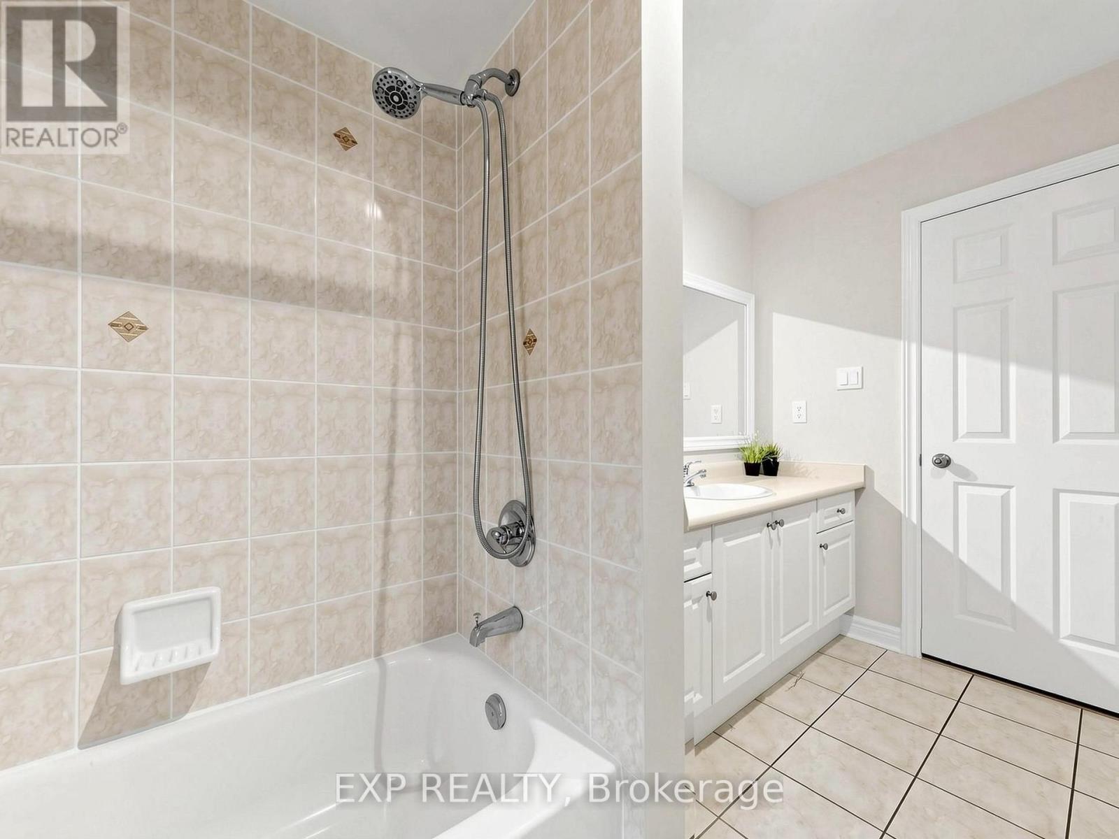 49 Harbourtown Crescent, Brampton, Ontario  L6V 4P6 - Photo 29 - W14111946