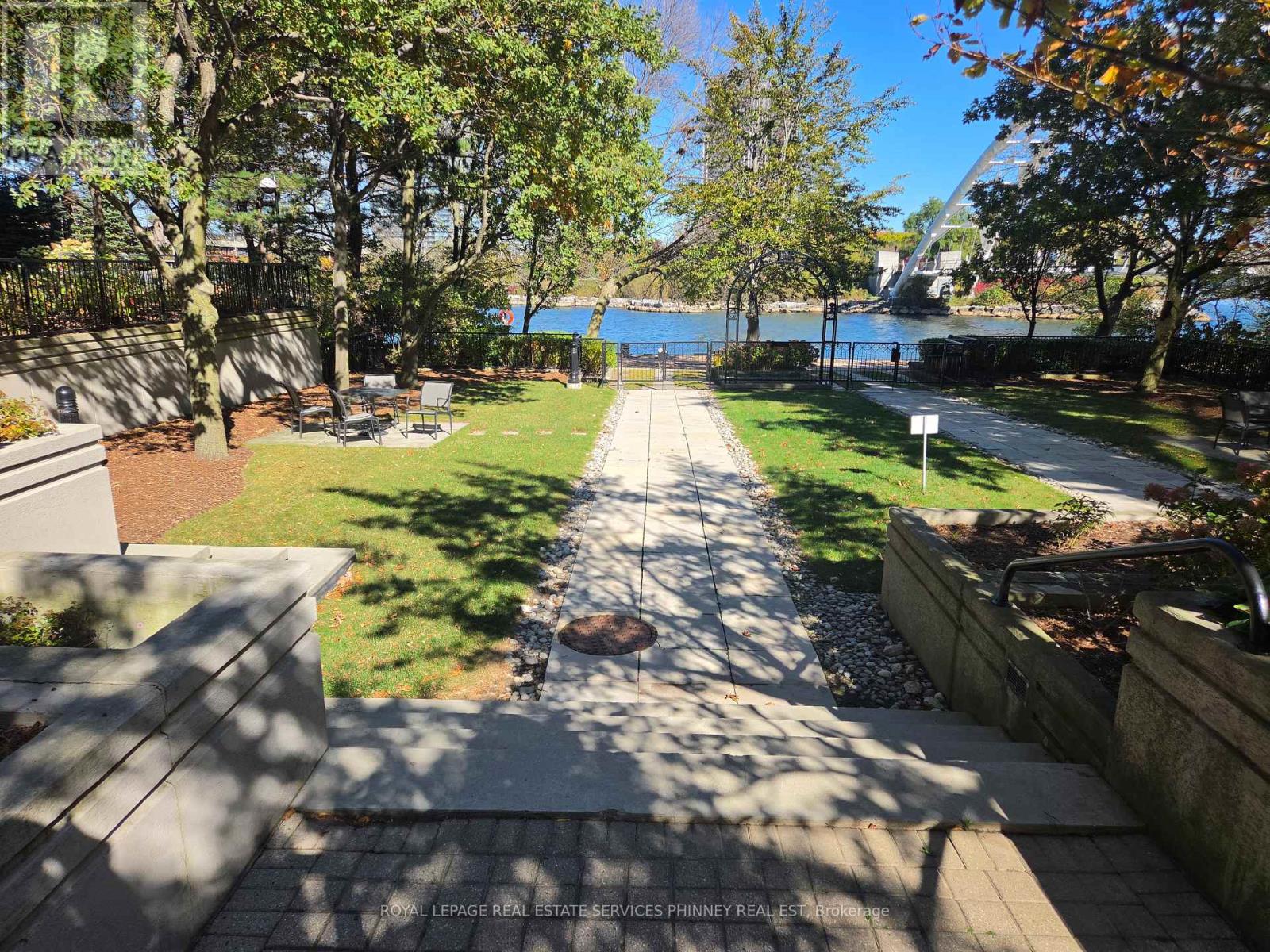 2210 - 1 Palace Pier Court, Toronto, Ontario  M8V 3W9 - Photo 25 - W14111990