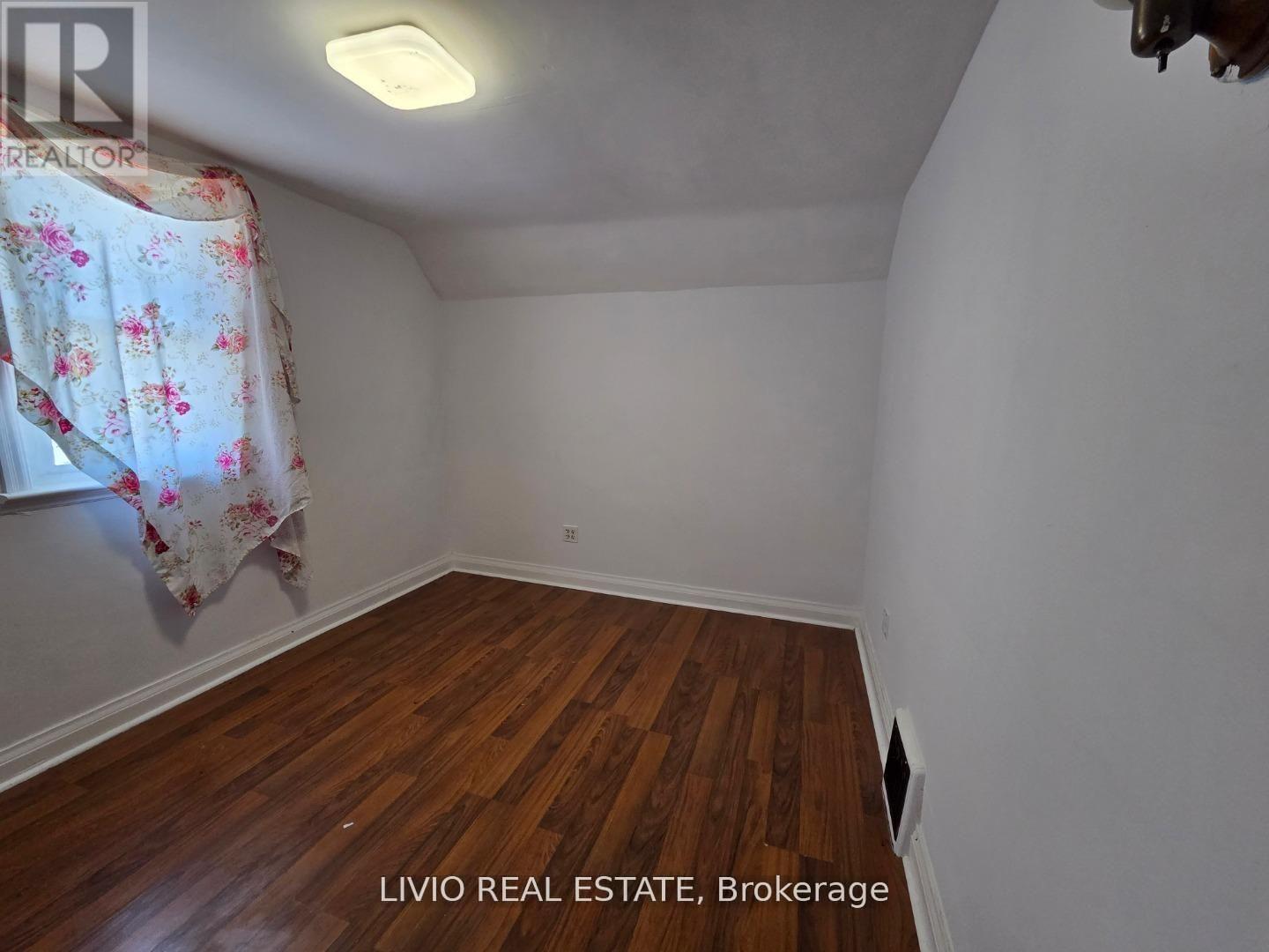 323 Queen Street E, Halton Hills, Ontario  L7J 1R1 - Photo 8 - W14111996