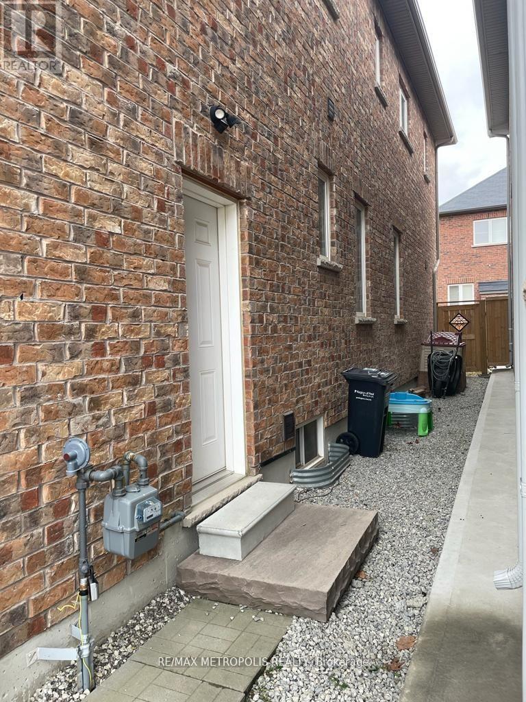Bsmt - 472 Brisdale Drive, Brampton, Ontario  L7A 4J4 - Photo 3 - W14112100