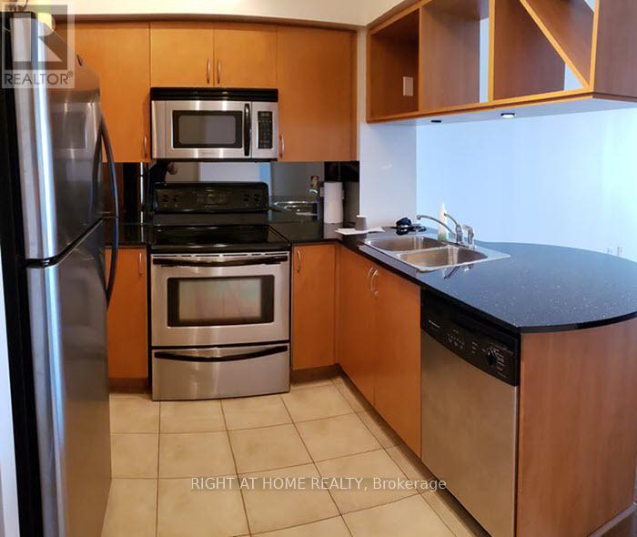 2806 - 4090 Living Arts Drive, Mississauga, Ontario  L5B 4M8 - Photo 5 - W14112122