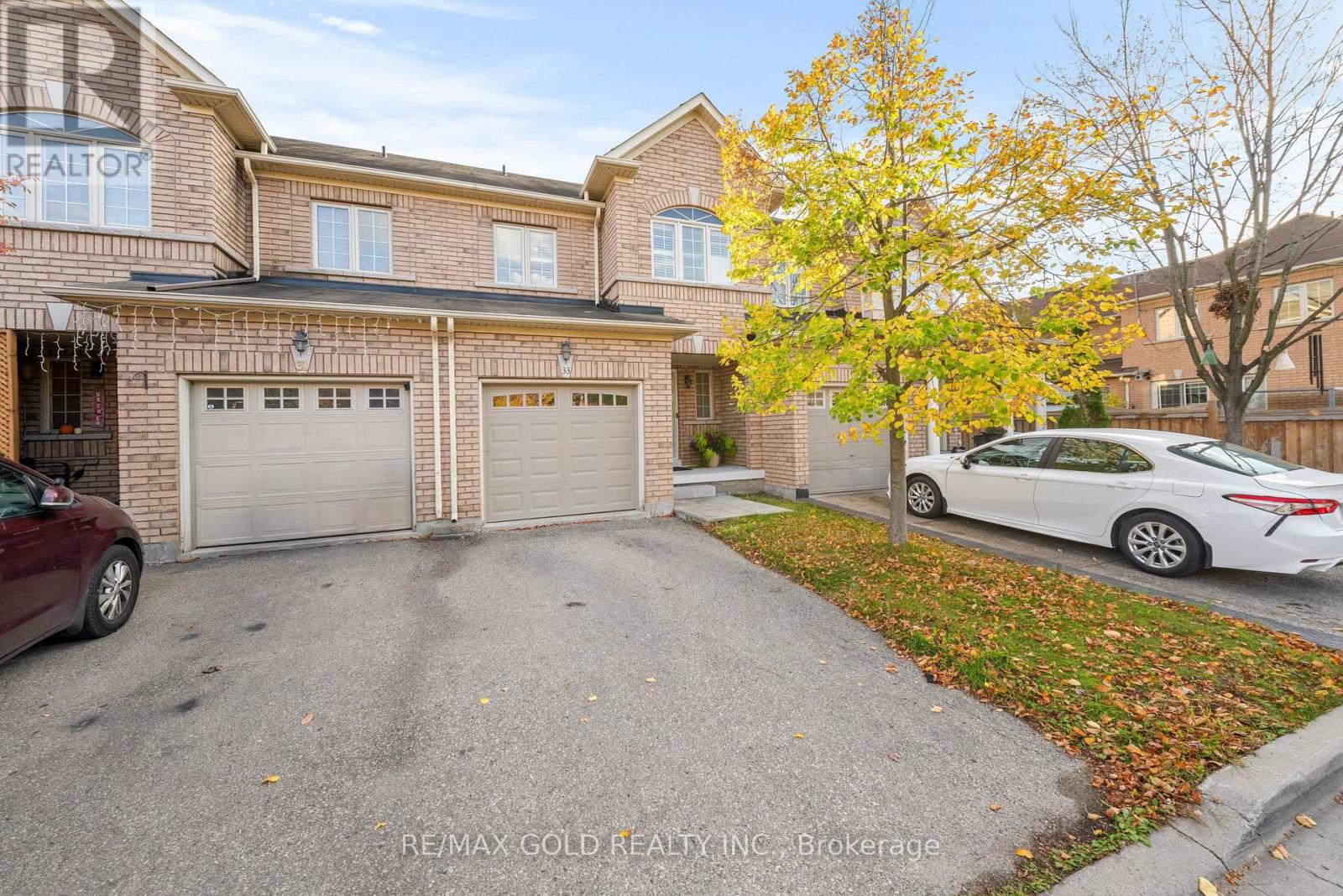 33 BAY BREEZE DRIVE, Brampton, Ontario