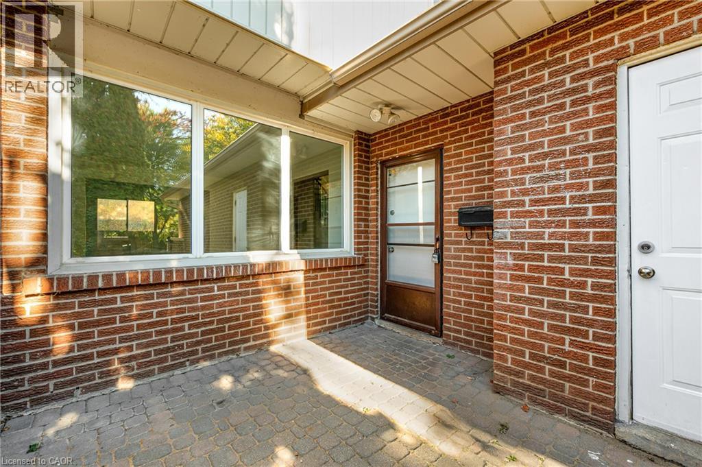 5175 Banting Court, Burlington, Ontario  L7L 2Z4 - Photo 2 - 40873682