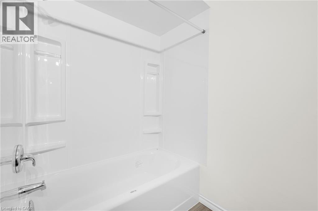 5175 Banting Court, Burlington, Ontario  L7L 2Z4 - Photo 8 - 40873682