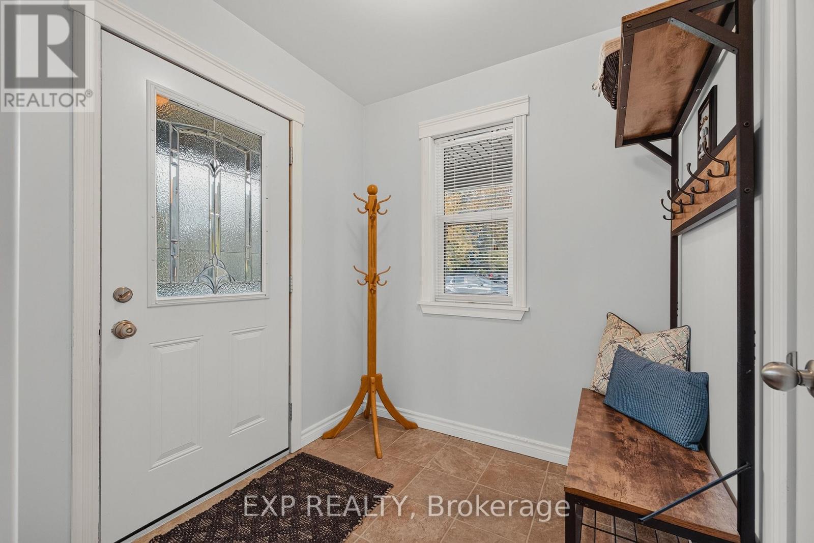 628 Elizabeth Street W, North Perth, Ontario  N4W 1E7 - Photo 2 - X14111922