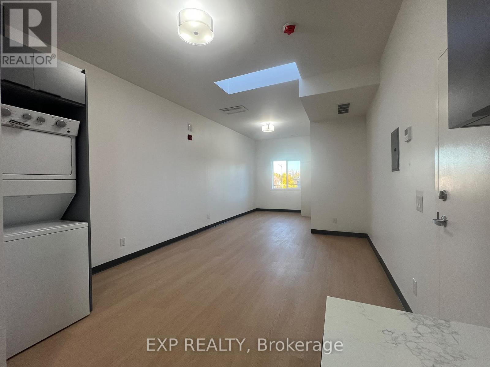 1 - 264-268 Ottawa Street N, Hamilton, Ontario  L8H 3Z9 - Photo 3 - X14112008