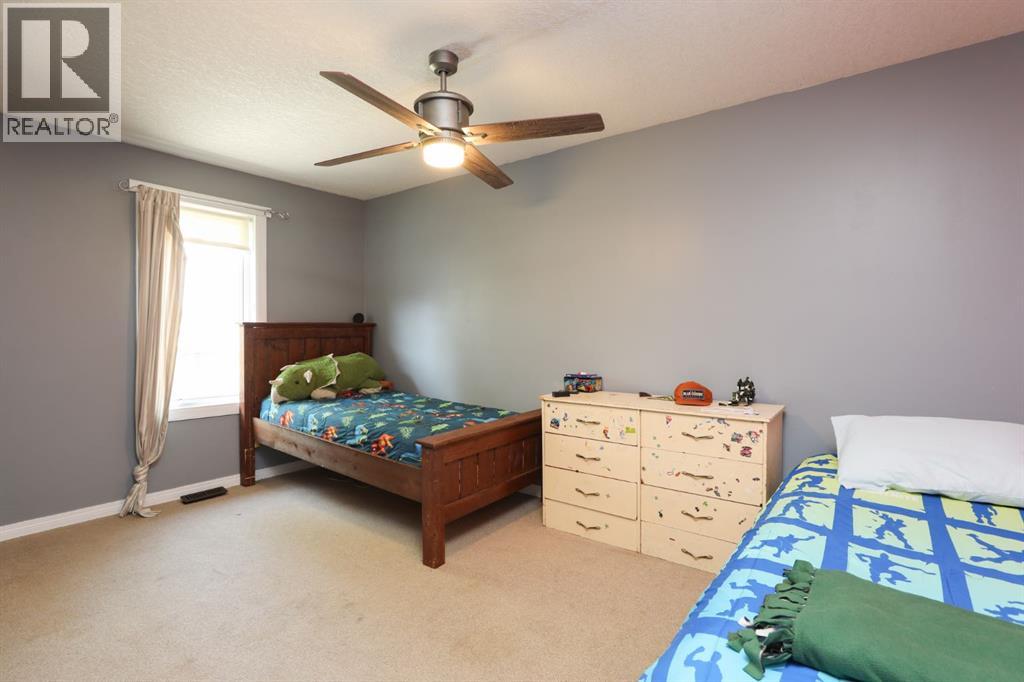 222 S 3 Street W, Magrath, Alberta  T0K 1J0 - Photo 26 - A2351222