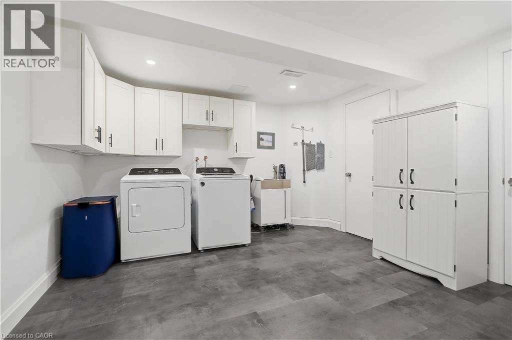 7 Rockhaven Lane, Waterdown, Ontario  L8B 0H7 - Photo 35 - 40872895