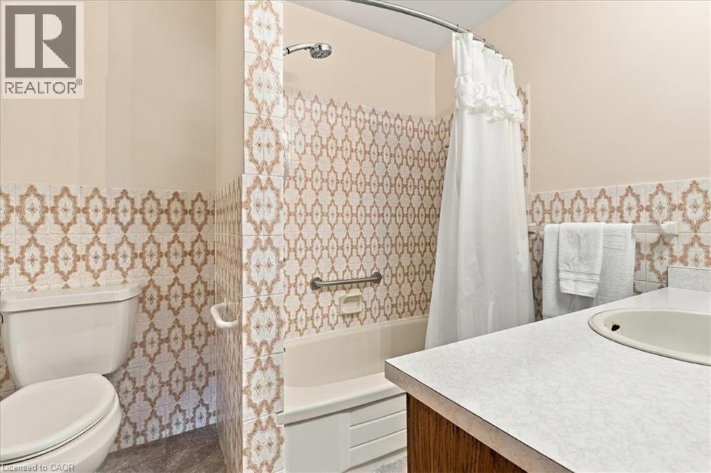 207 Elliott Street, Cambridge, Ontario N1R 2K8 - Photo 18 - 40873215