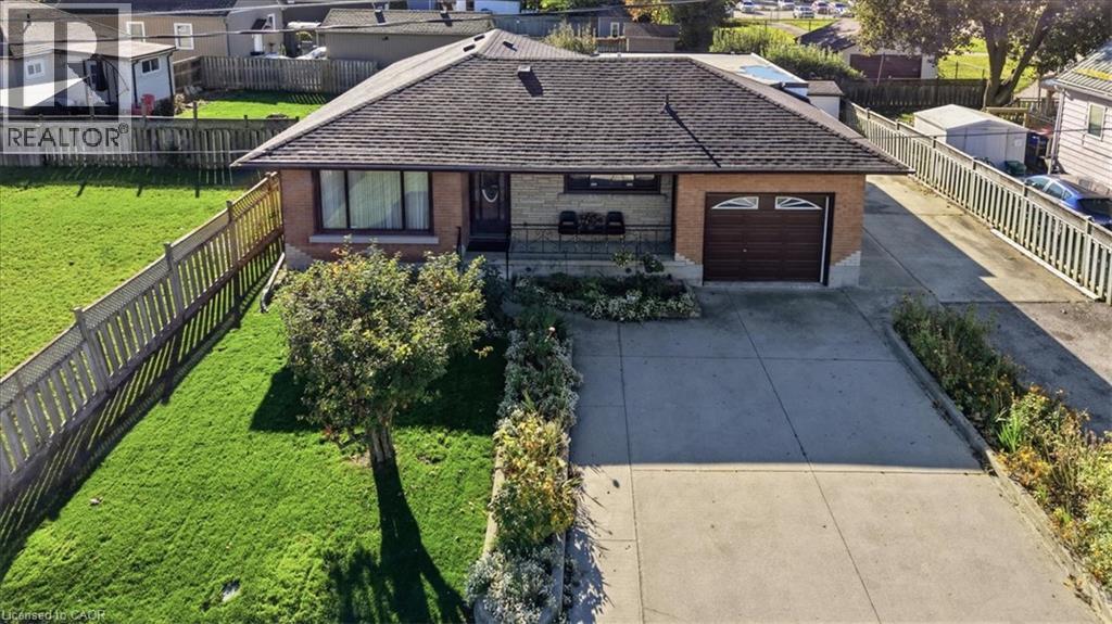207 Elliott Street, Cambridge, Ontario N1R 2K8 - Photo 2 - 40873215
