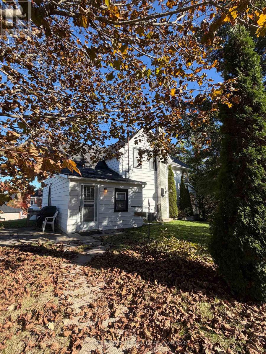 5 Bridge Street W, Stone Mills, Ontario  K0K 3G0 - Photo 9 - X14112190