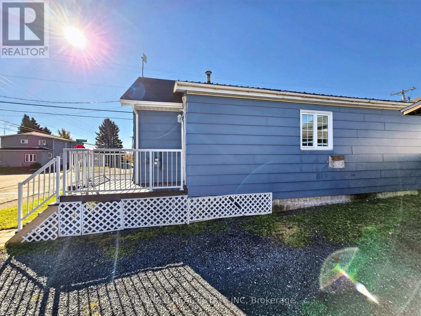 309 D'iberville Avenue, Iroquois Falls, Ontario  P0K 1G0 - Photo 2 - T14112134