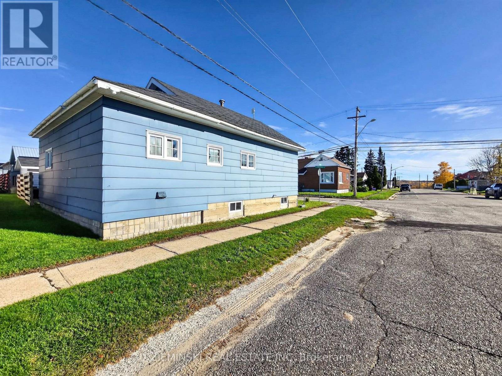 309 D'iberville Avenue, Iroquois Falls, Ontario  P0K 1G0 - Photo 3 - T14112134