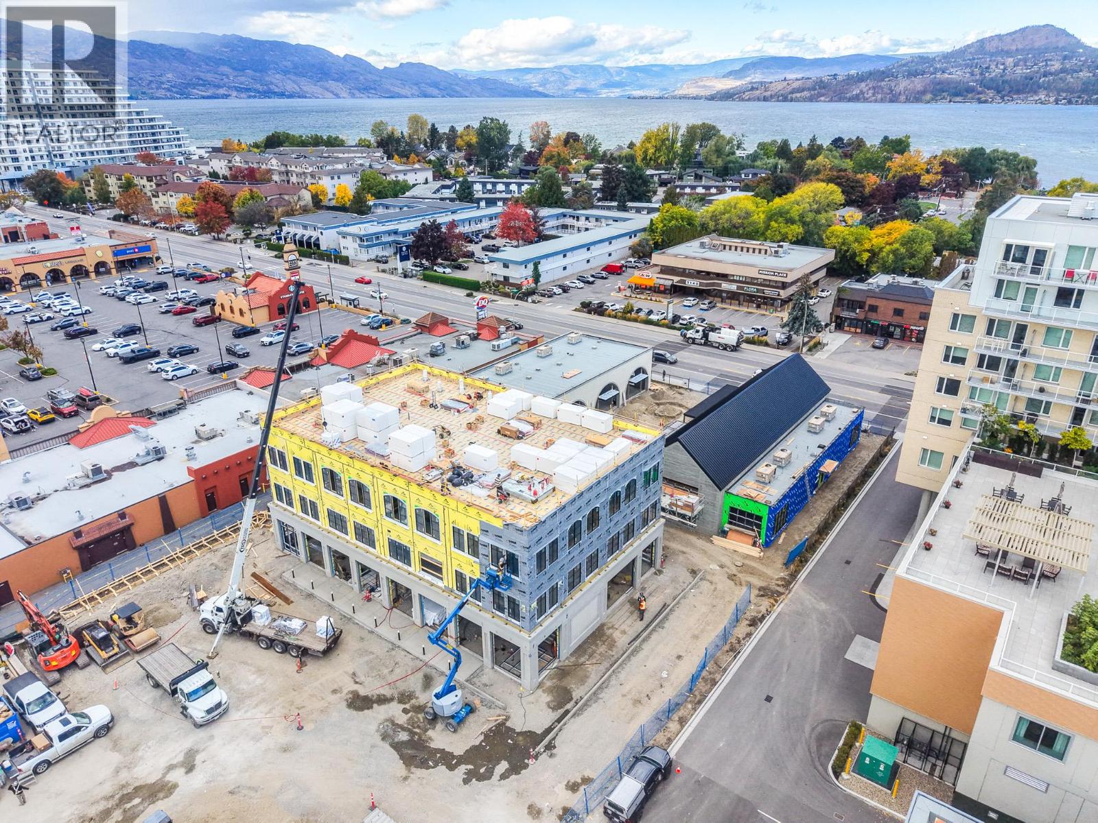 3131 Lakeshore Road Unit# 300, Kelowna, British Columbia  V1Y 8E7 - Photo 4 - 10395817