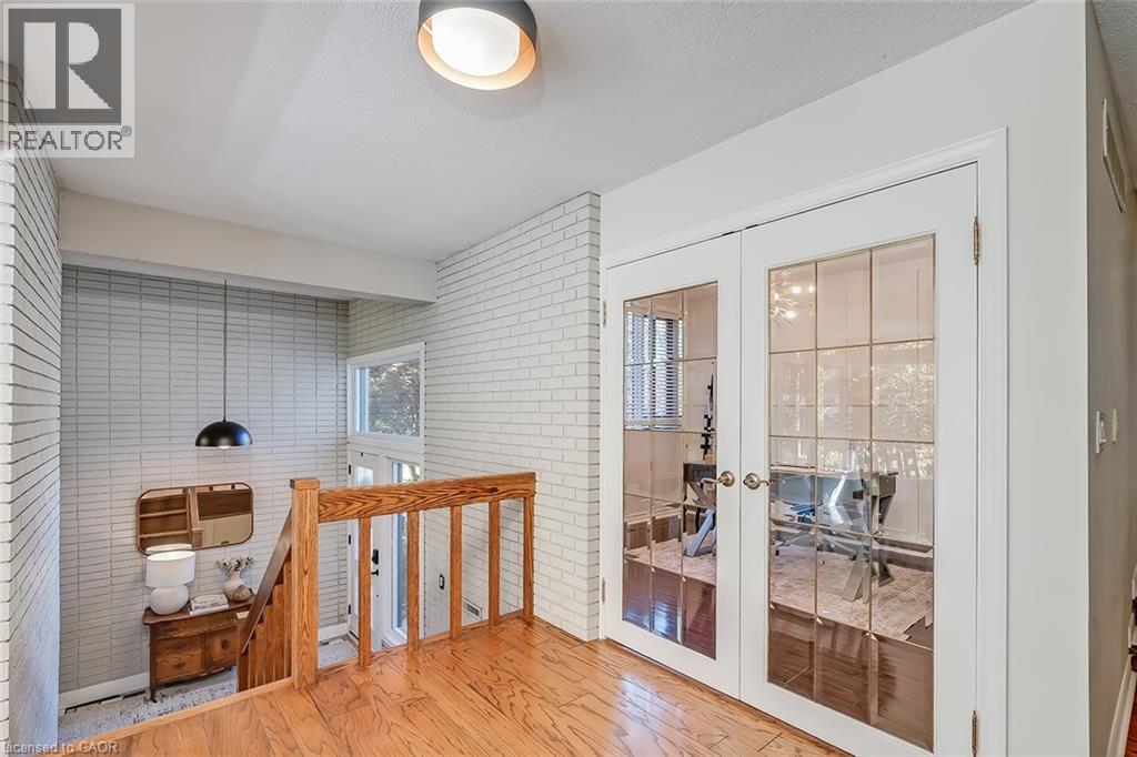 308 Cardinal Avenue, Burlington, Ontario  L7T 2N9 - Photo 5 - 40873228