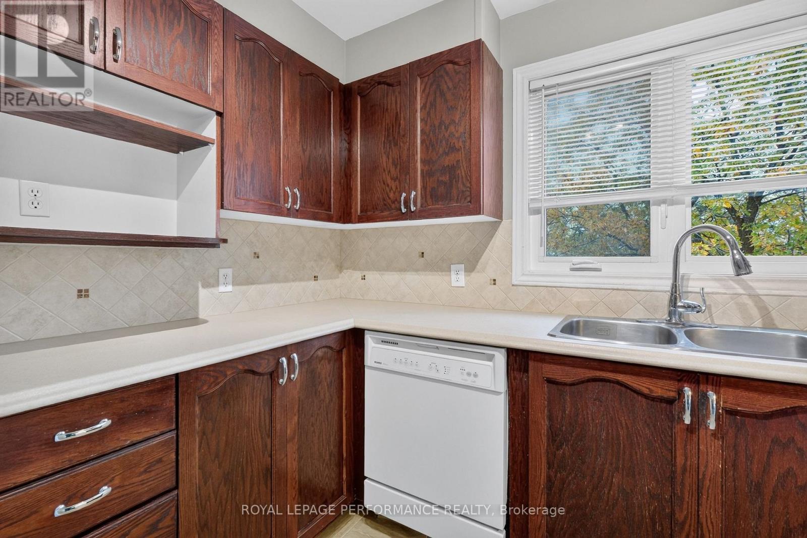 1602 Locksley Lane, Ottawa, Ontario  K1J 1B6 - Photo 21 - X14112176
