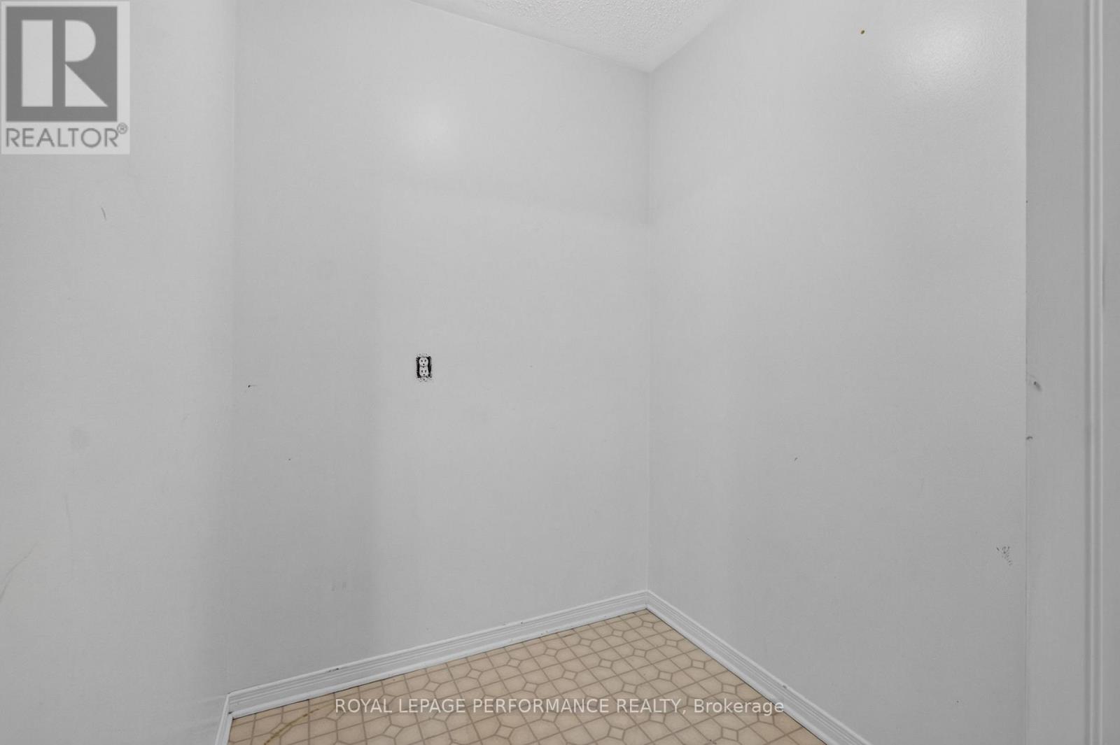 1602 Locksley Lane, Ottawa, Ontario  K1J 1B6 - Photo 35 - X14112176