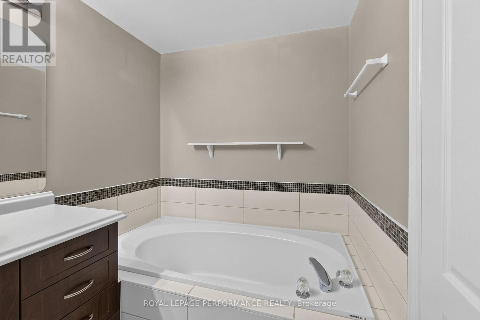 1602 Locksley Lane, Ottawa, Ontario  K1J 1B6 - Photo 43 - X14112176