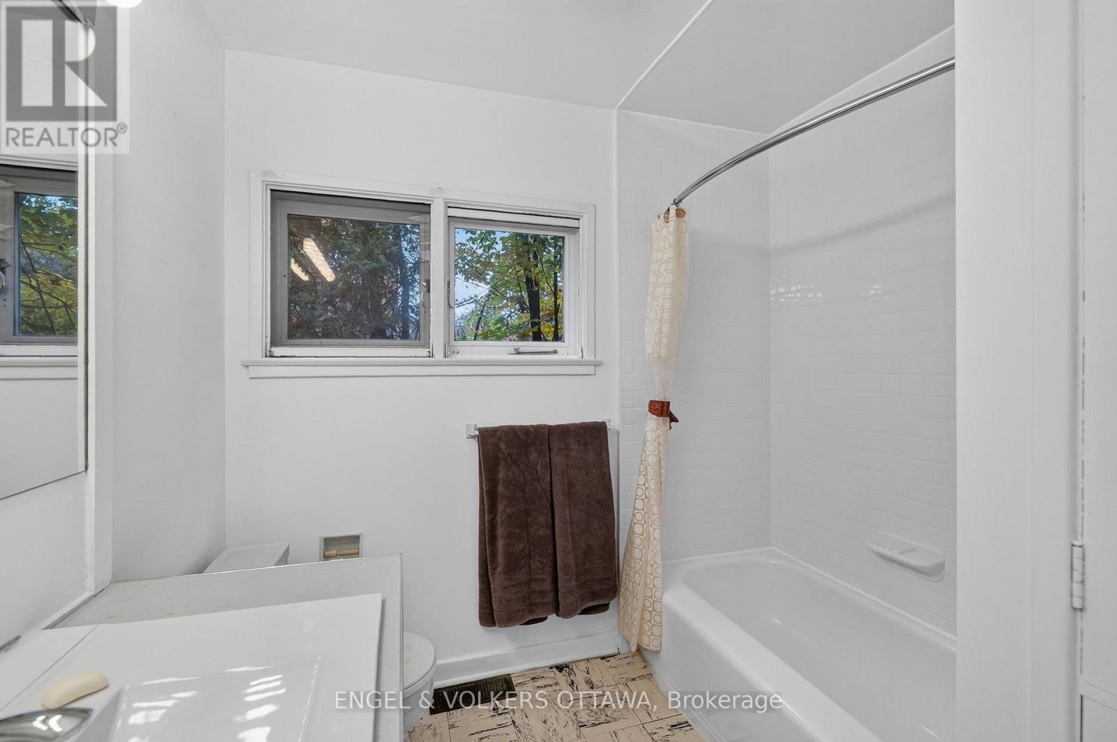185 Lakeway Drive, Ottawa, Ontario  K1L 5A9 - Photo 18 - X14112202
