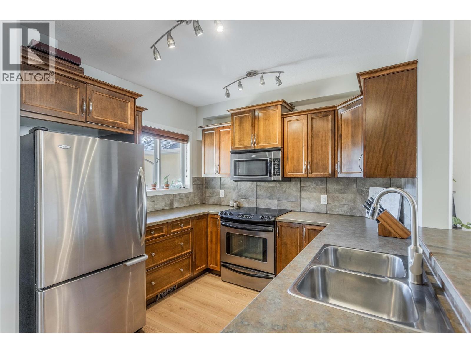 218 Glen Park Drive Unit# 27