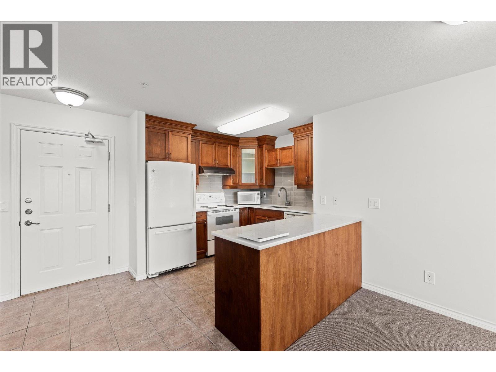 1965 Pandosy Street Unit# 210, Kelowna, British Columbia  V1Y 1R9 - Photo 6 - 10404243