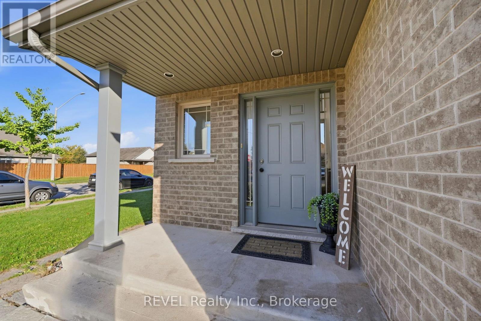 8501 Kelsey Crescent, Niagara Falls, Ontario  L2H 0B2 - Photo 6 - X14112174