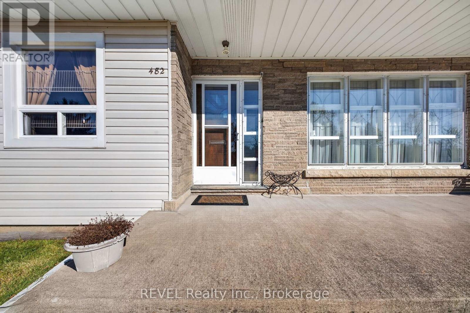 482 Walden Boulevard E, Fort Erie, Ontario  L2A 1R9 - Photo 3 - X14112228