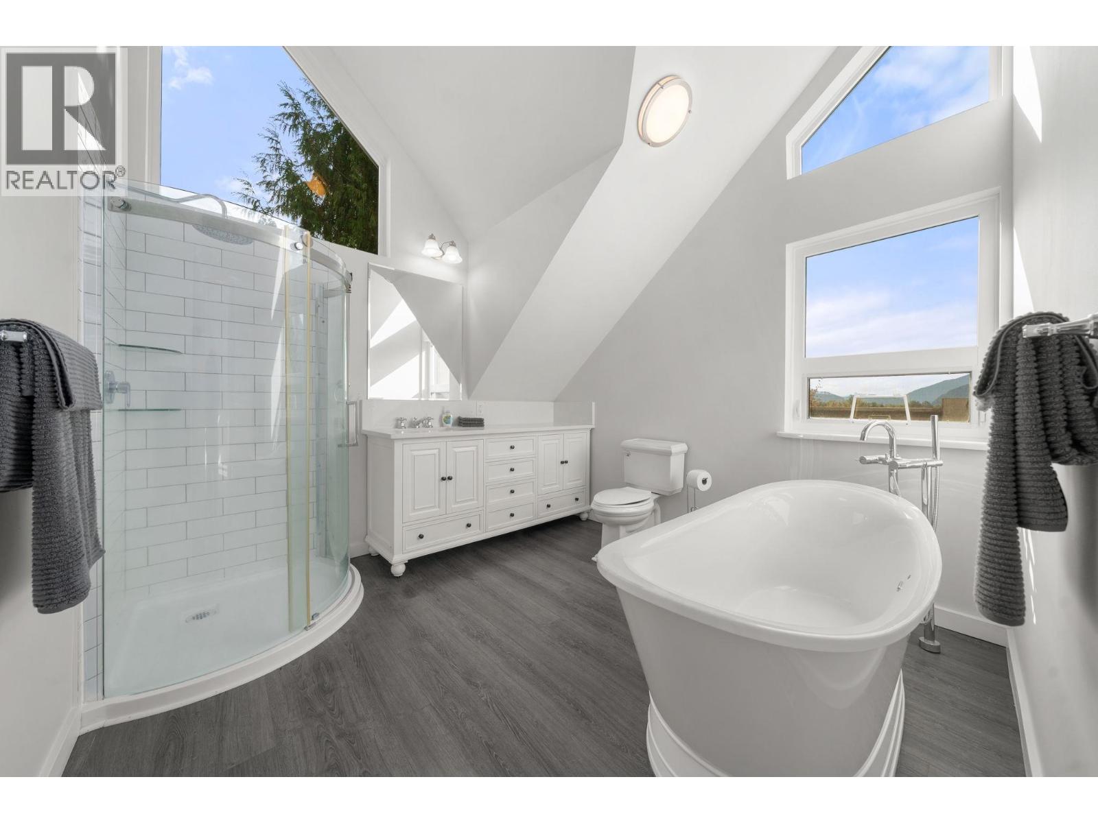 40222 Skyline Drive, Squamish, British Columbia  V0N 3G0 - Photo 20 - R3178117