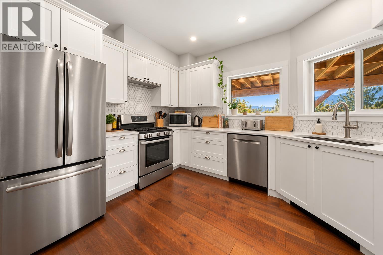 40222 Skyline Drive, Squamish, British Columbia  V0N 3G0 - Photo 32 - R3178117