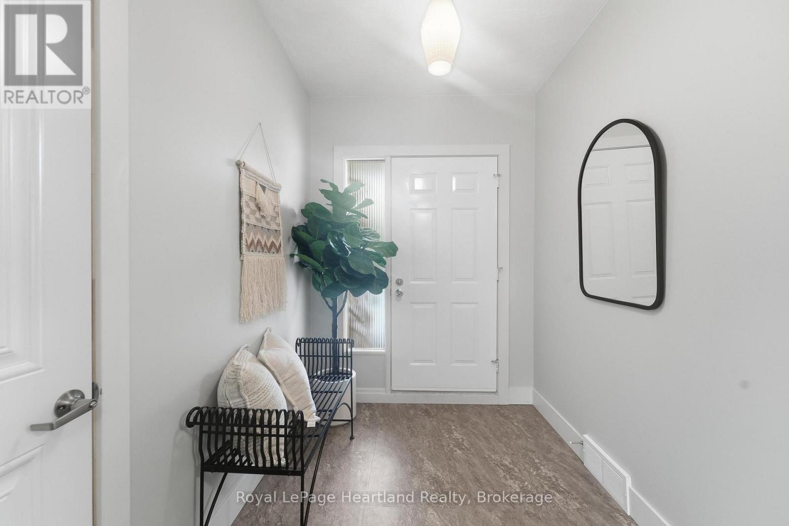 23 Trafalgar Street, Goderich, Ontario  N7A 1T3 - Photo 4 - X14112180