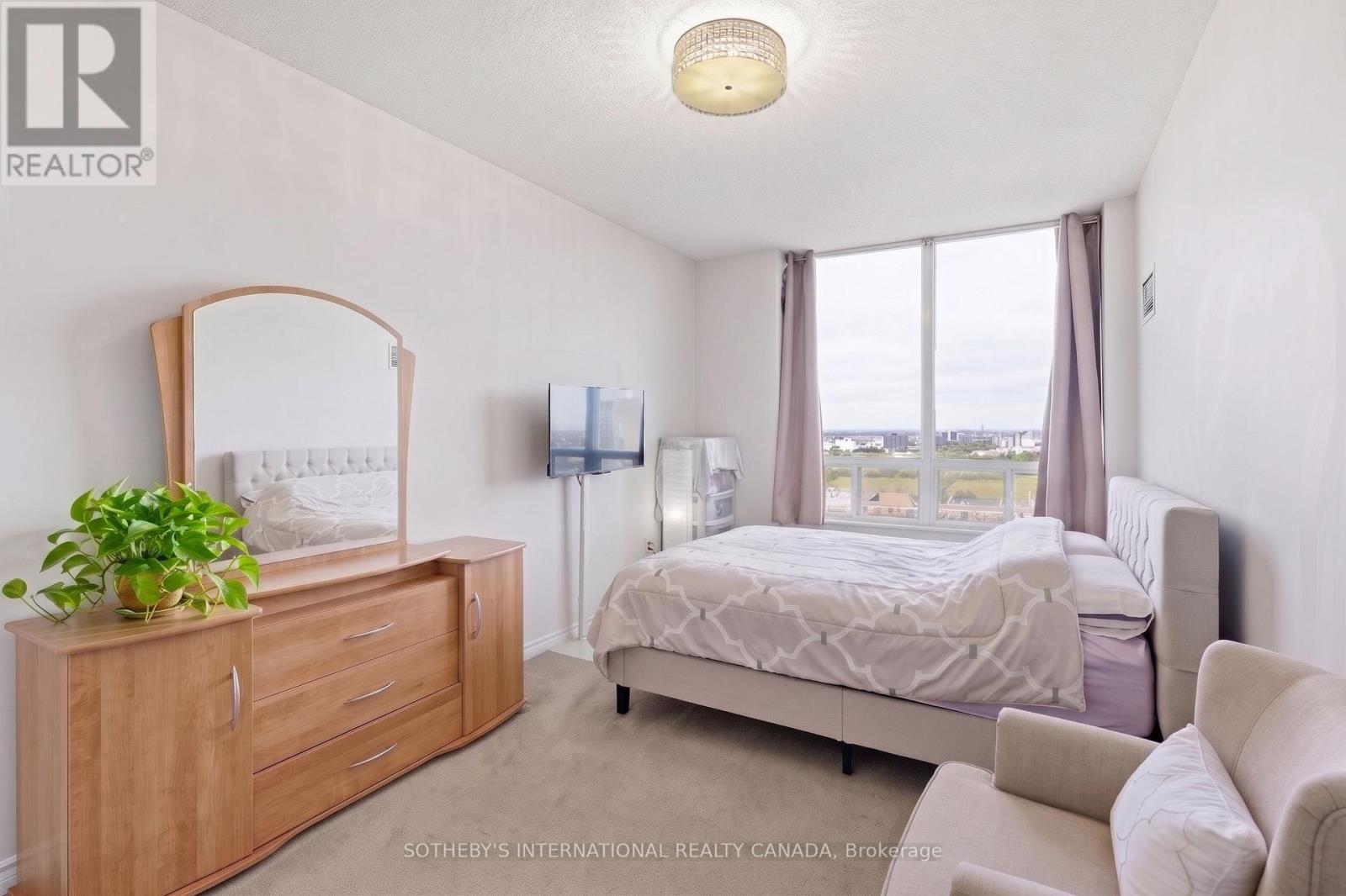 2112 - 55 Strathaven Drive, Mississauga, Ontario  L5R 4G9 - Photo 12 - W14107572