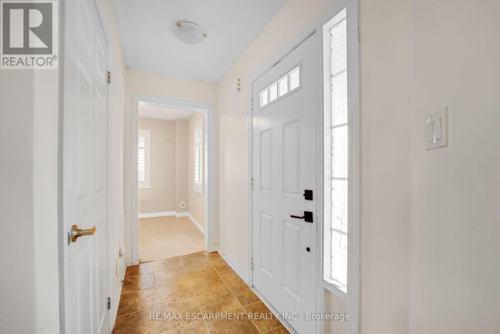 890 Fowles Court, Milton, Ontario  L9T 0Z8 - Photo 7 - W14112168