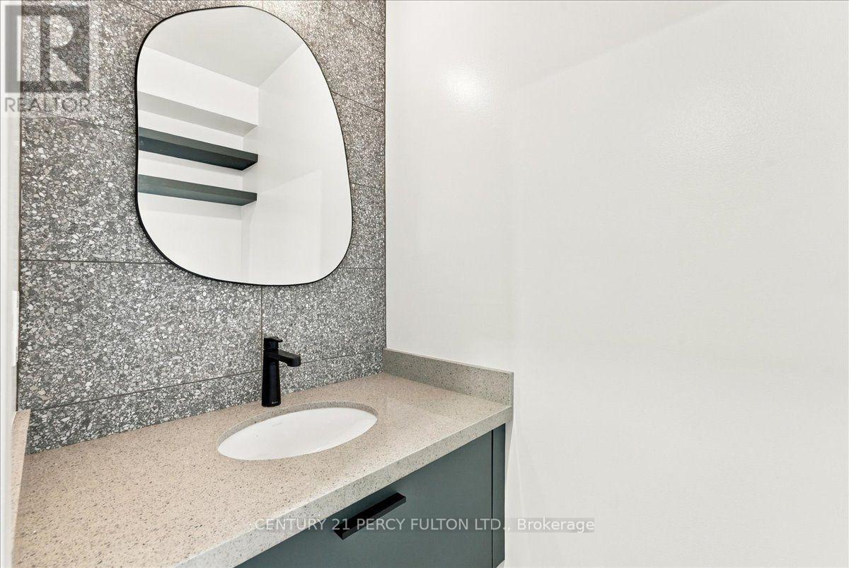 3 - 113 Hatherley Road, Toronto, Ontario  M6E 1W4 - Photo 17 - W14112172