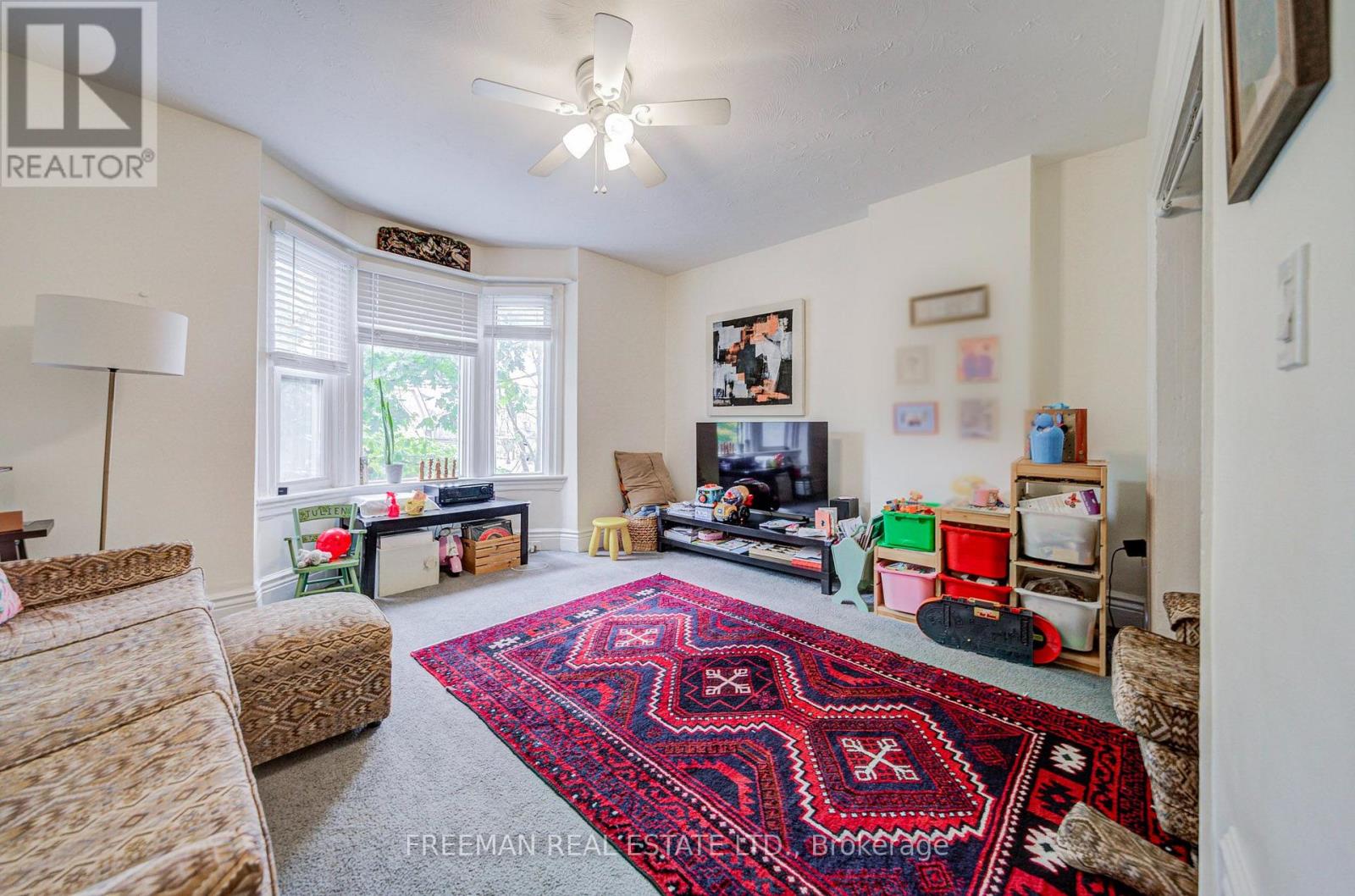 267 Albany Avenue, Toronto, Ontario  M5R 3C7 - Photo 3 - C14033736