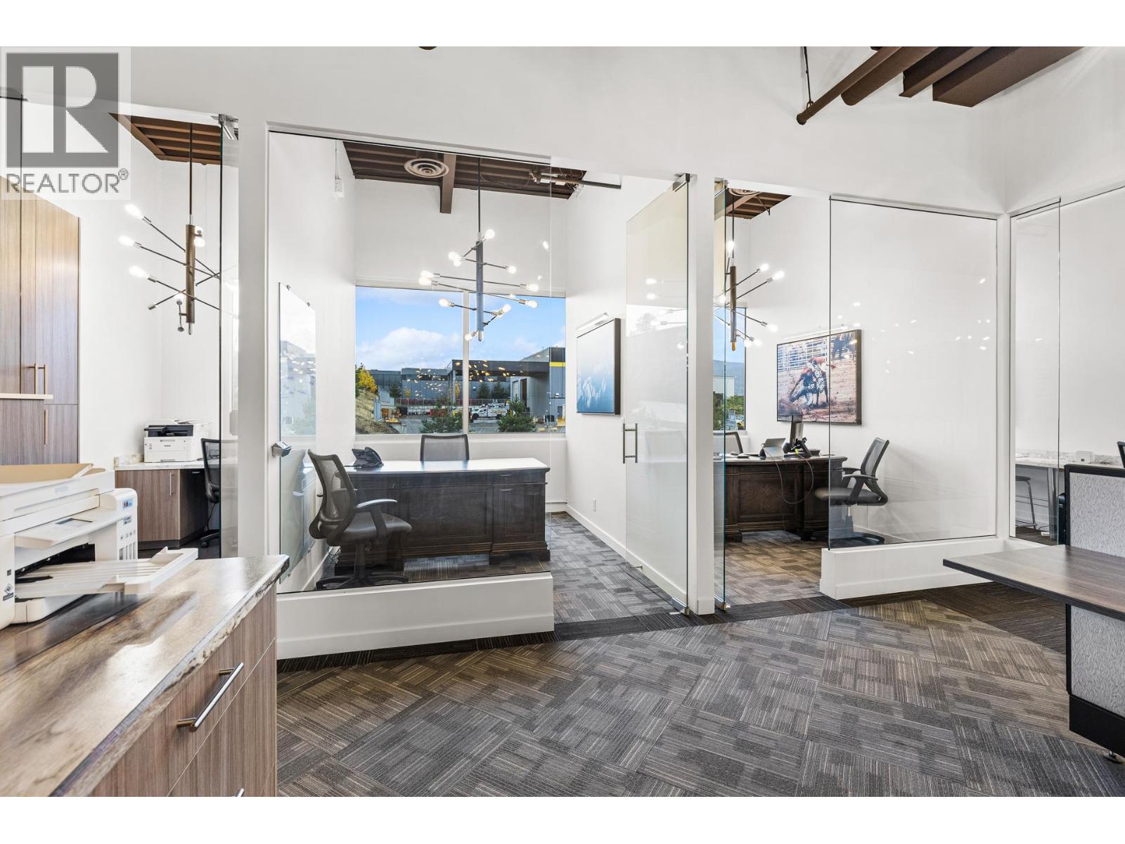 2030 Matrix Crescent Unit# 11, Kelowna, British Columbia  V1V 0G5 - Photo 6 - 10404431