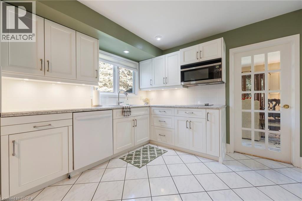 6 Howard Road, Brantford, Ontario  N3T 5V8 - Photo 9 - 40873627